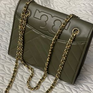 SOLD- Tory Burch Fleming bag